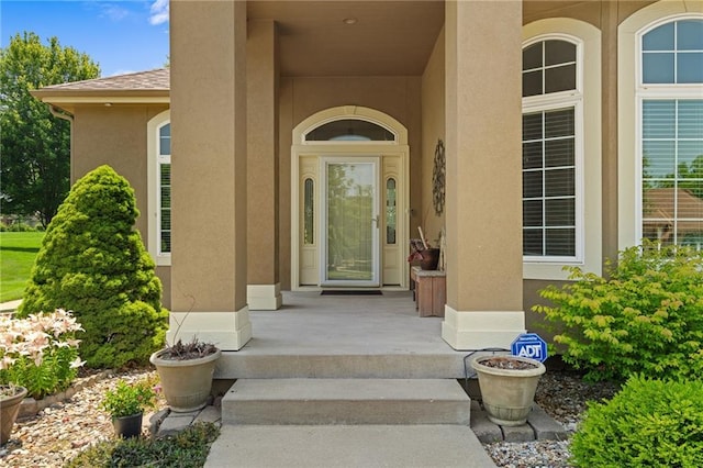 4148 SE Paddock Dr, Lees Summit, MO 64082 - entrance to property featuring stucco siding
