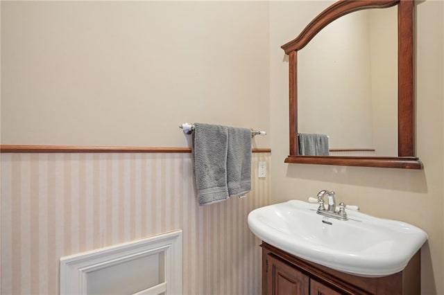 4148 SE Paddock Dr, Lees Summit, MO 64082 - bathroom featuring vanity