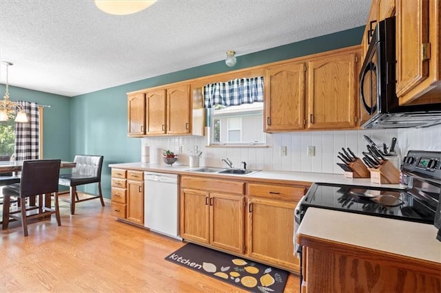 4914 Harkness Ave, Kansas City, MO 64136 - photo 11