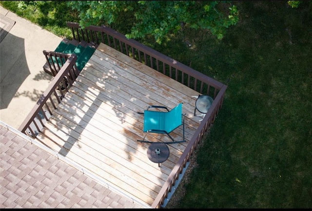 2541 NE Dale Hunter Ln, Lees Summit, MO 64086 - view of deck