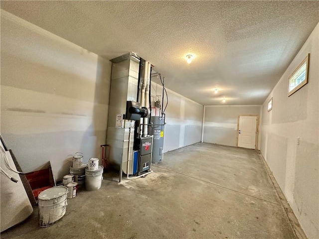 11805 E Ridgeview Ct, Peculiar, MO 64078 - garage with water heater