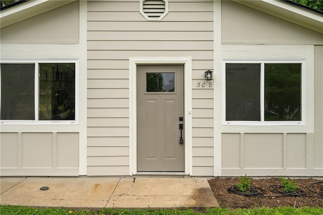 508 N Lincoln St, Olathe, KS 66061 - property entrance
