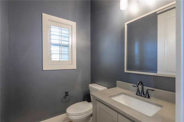 12605 W 169th St, Overland Park, KS 66221 - bathroom with toilet and vanity