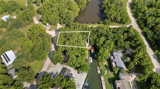 321 W Sugarlake Dr, Mound City, KS 66056 - aerial view of property's location featuring a nearby body of water and property boundaries highlighted