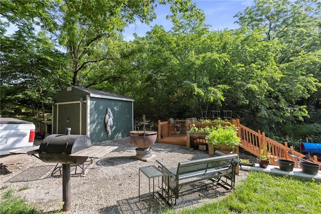 321 W Sugarlake Dr, Mound City, KS 66056 - view of patio featuring a storage unit