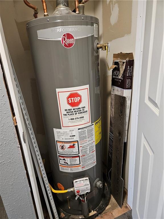 245 S 250th St, Pittsburg, KS 66762 - utilities with water heater