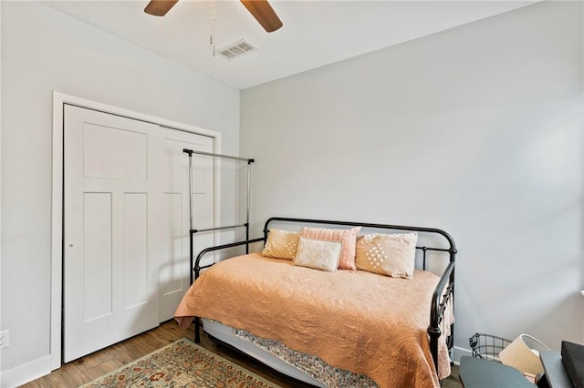 201 SW 12th St, Oak Grove, MO 64075 - bedroom with wood finished floors and ceiling fan