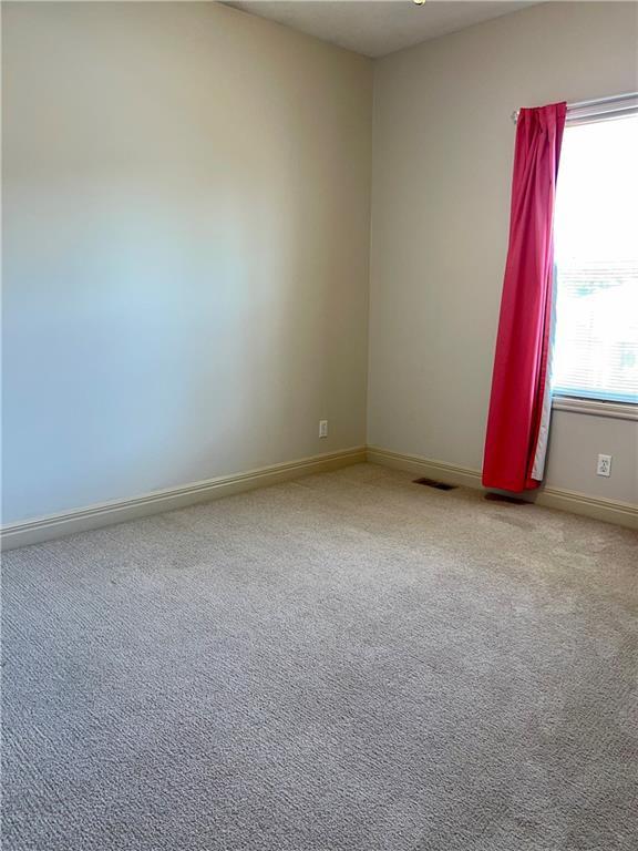 4936 Parkway Dr, Leavenworth, KS 66048 - photo 16