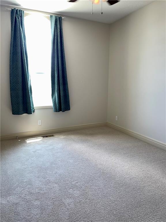 4936 Parkway Dr, Leavenworth, KS 66048 - photo 17