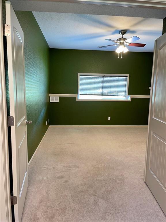 4936 Parkway Dr, Leavenworth, KS 66048 - photo 18