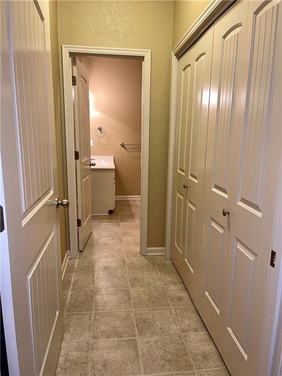 4936 Parkway Dr, Leavenworth, KS 66048 - photo 20