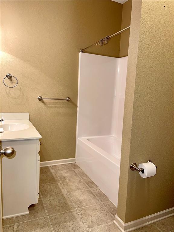 4936 Parkway Dr, Leavenworth, KS 66048 - photo 21