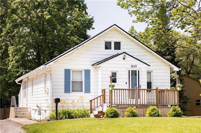 1619 W College St, Independence, MO 64050 - view of front of house with a front yard