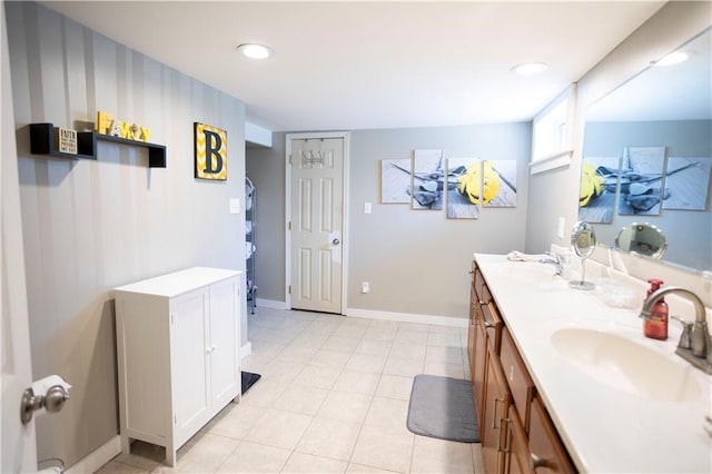 1619 W College St, Independence, MO 64050 - full bath featuring double vanity and tile patterned floors