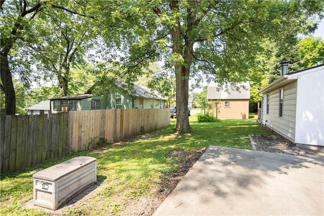 1619 W College St, Independence, MO 64050 - view of yard featuring a patio