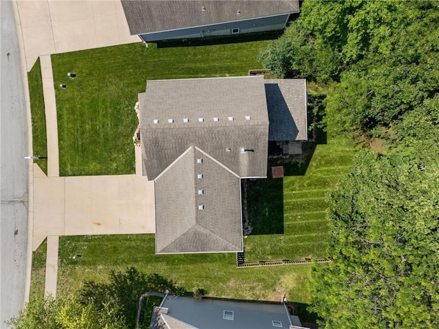 12318 N Wayne Ave, Kansas City, MO 64165 - aerial view of property and surrounding area