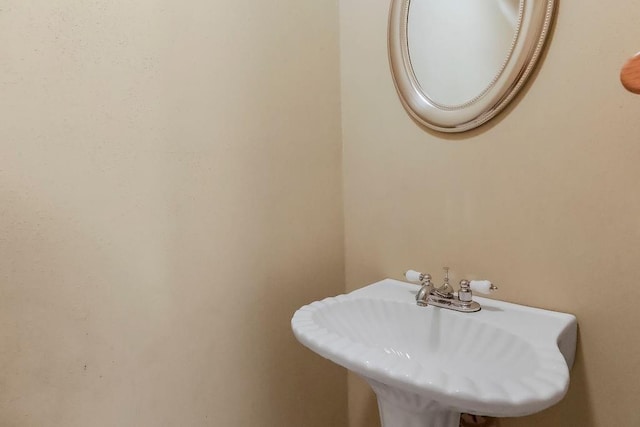 18209 E Moorland St, Pleasant Hill, MO 64080 - bathroom with a sink
