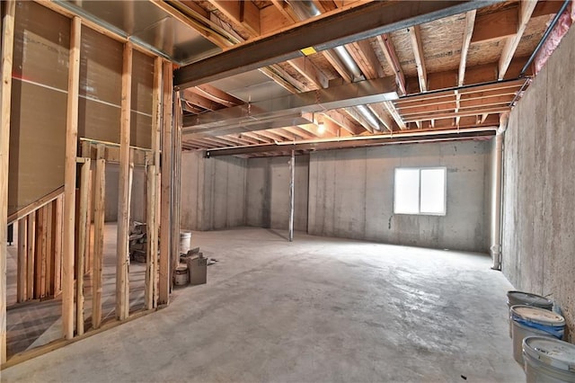 6102 Lewis Dr, Shawnee, KS 66226 - view of below grade area