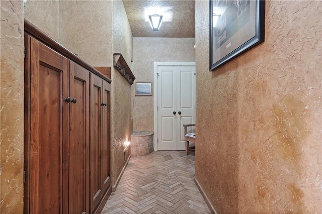 12635 W 183rd St, Overland Park, KS 66013 - corridor featuring a textured wall