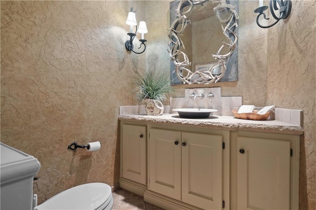 12635 W 183rd St, Overland Park, KS 66013 - bathroom featuring vanity and tile patterned floors
