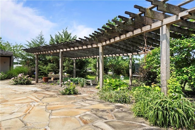 12635 W 183rd St, Overland Park, KS 66013 - view of patio featuring a pergola