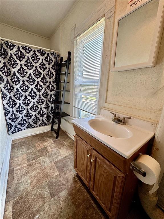 309 W Thompson St, Maryville, MO 64468 - photo 12