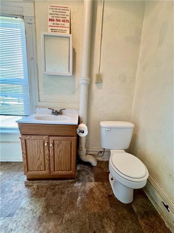309 W Thompson St, Maryville, MO 64468 - photo 13