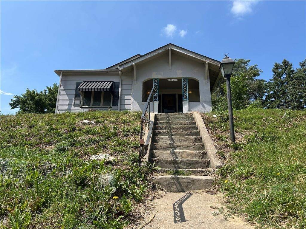 3501 Sacramento St, Saint Joseph, MO 64507 - photo 1