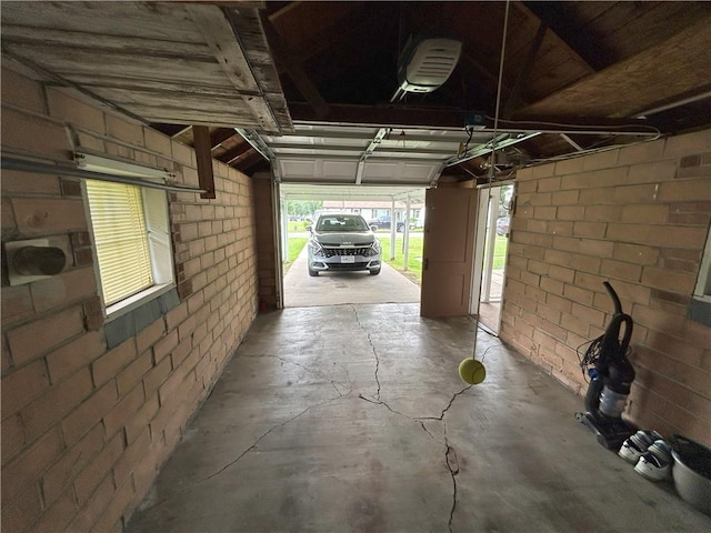 1047 N Lynn St, Nevada, MO 64772 - view of garage