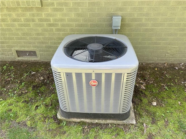 1047 N Lynn St, Nevada, MO 64772 - exterior view of a cooling unit