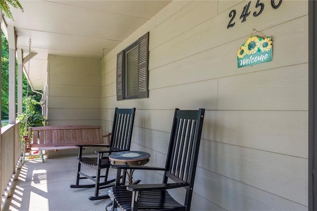 2450 Labette Rd, Ottawa, KS 66067 - view of porch