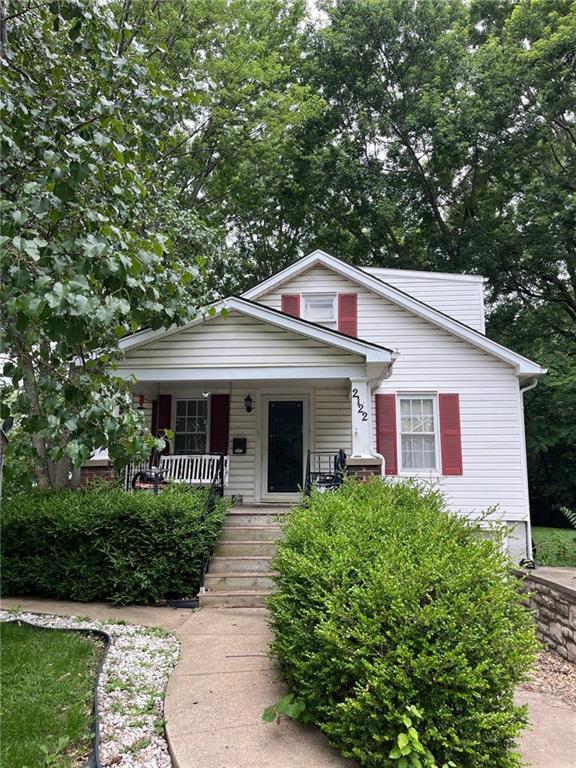 2122 S Scott Ave, Independence, MO 64052 - bungalow-style house with a porch