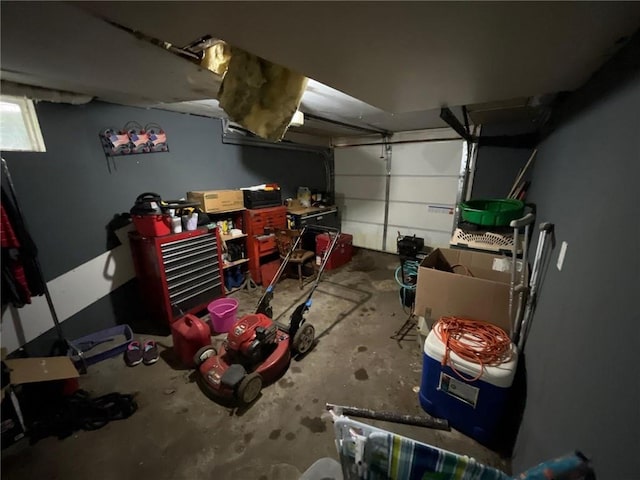 2122 S Scott Ave, Independence, MO 64052 - view of garage