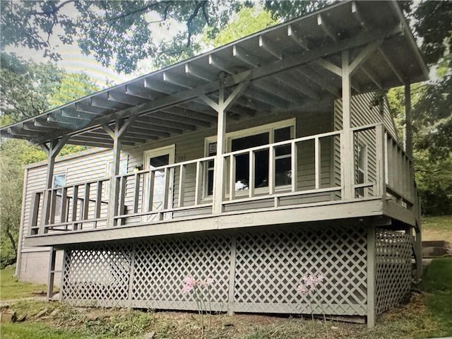 735 Lakewood Rd, Bonner Springs, KS 66012 - rear view of house featuring a deck