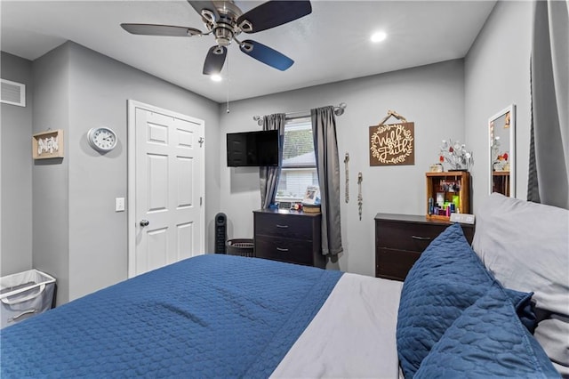 505 S Magdalena St, Concordia, MO 64020 - bedroom with ceiling fan and recessed lighting