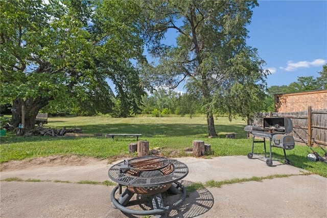 2508 Vernon Ave, Kansas City, KS 66104 - view of patio featuring an outdoor fire pit