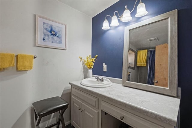 2508 Vernon Ave, Kansas City, KS 66104 - full bath with vanity and curtained shower