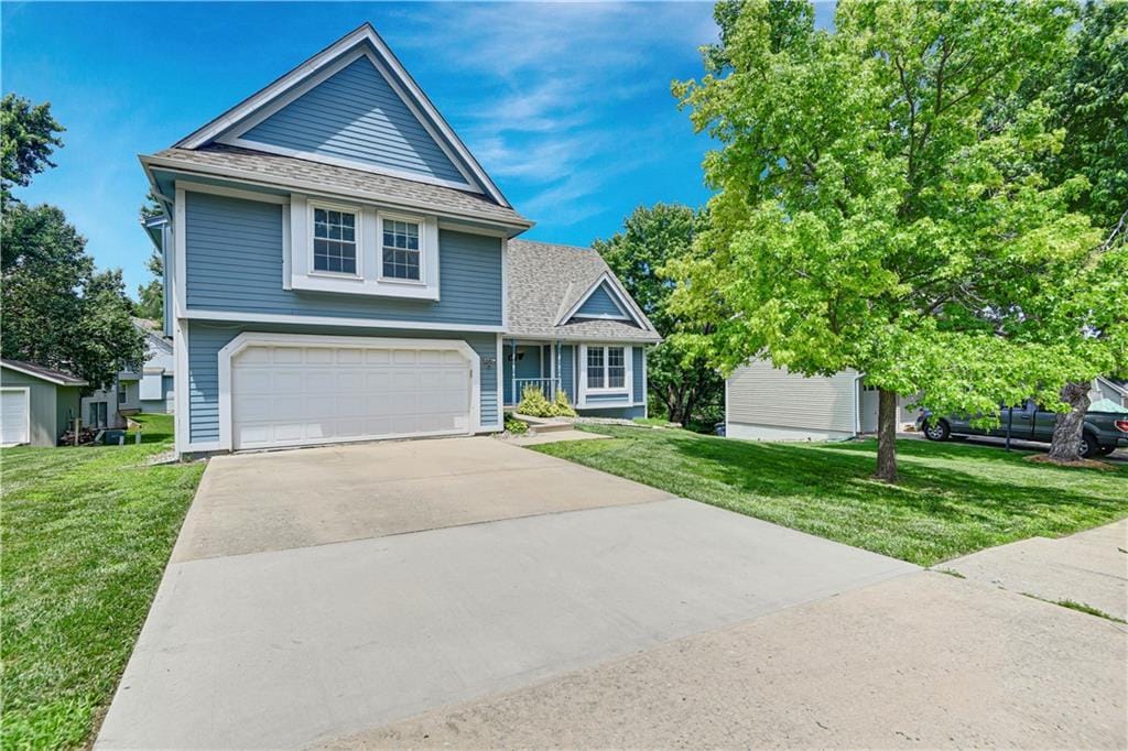 819 N Arroyo Dr, Olathe, KS 66061 - photo 1
