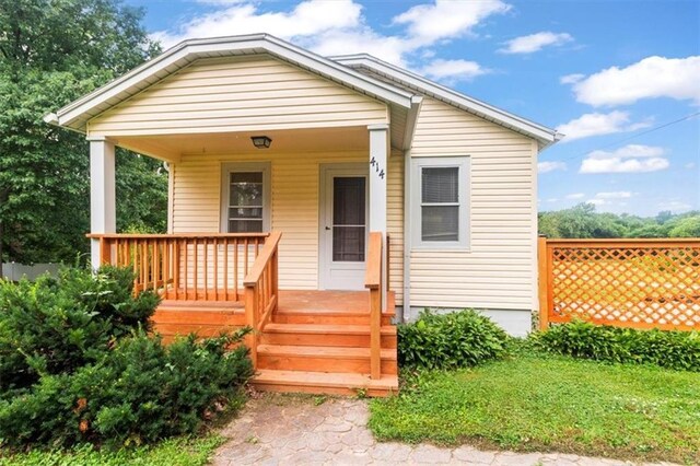 414 Dickinson Rd, Independence, MO 64050 - view of front of house with covered porch