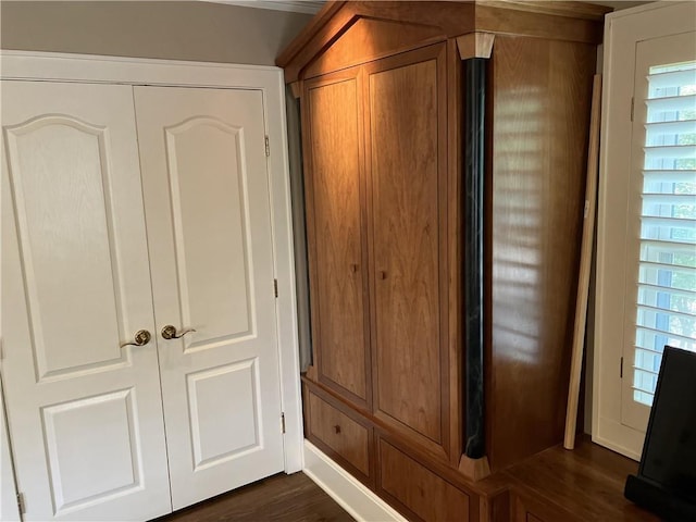 207 W 66th St, Kansas City, MO 64113 - detailed view of wood finished floors