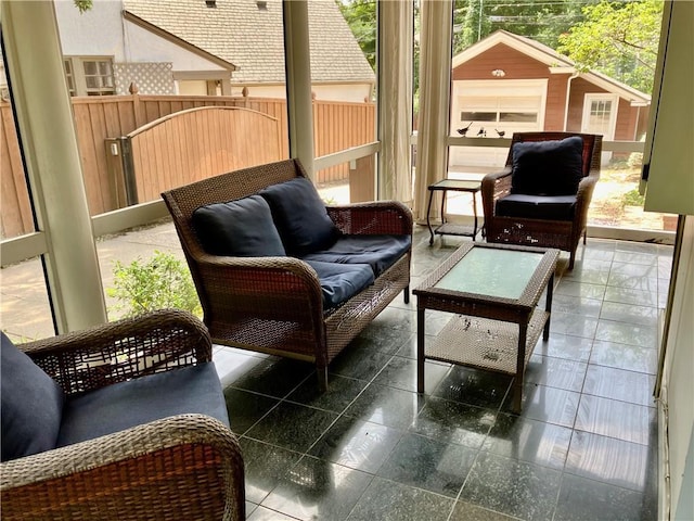 207 W 66th St, Kansas City, MO 64113 - view of sunroom / solarium