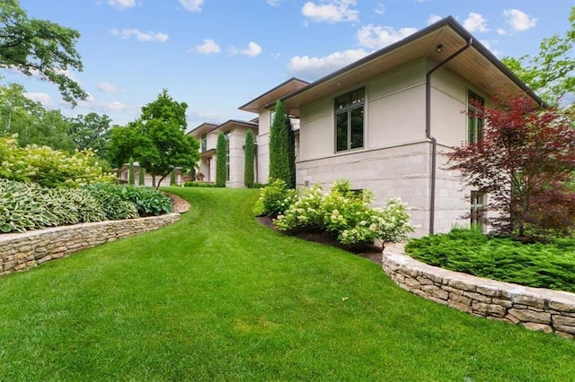 2720 Verona Cir, Mission Hills, KS 66208 - view of green lawn