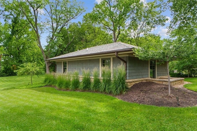 2720 Verona Cir, Mission Hills, KS 66208 - view of side of property featuring a lawn