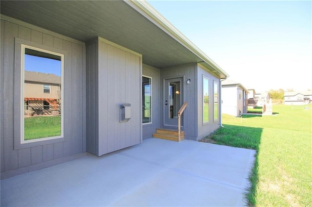8911 N Monroe Ave, Kansas City, MO 64156 - view of patio with entry steps
