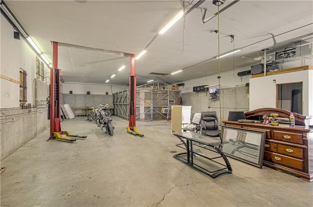 924 N Park Ave, Independence, MO 64050 - view of garage