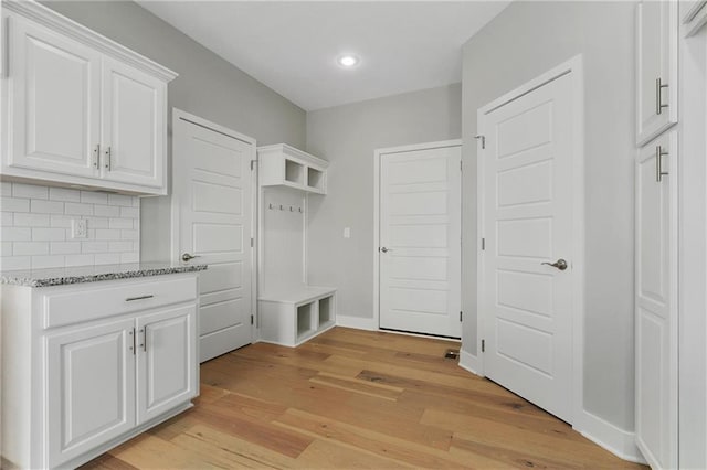 3707 NE 90th St, Kansas City, MO 64156 - mudroom featuring light wood-style flooring and recessed lighting