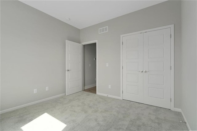 3707 NE 90th St, Kansas City, MO 64156 - unfurnished bedroom featuring carpet flooring and a closet