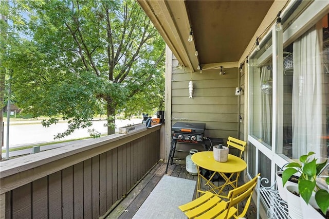 11134 Nieman Rd Unit 201, Overland Park, KS 66210 - balcony featuring grilling area