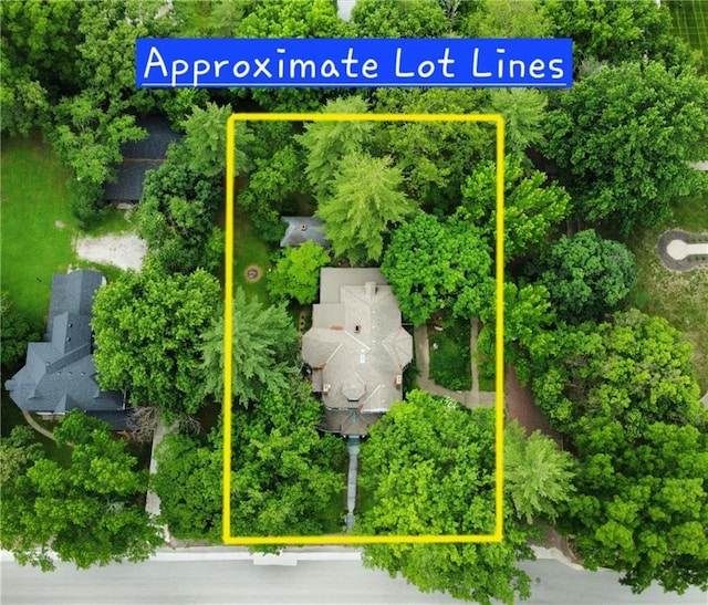615 N Jefferson St, Carrollton, MO 64633 - aerial view of property and surrounding area with property boundaries highlighted