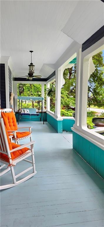 615 N Jefferson St, Carrollton, MO 64633 - view of wooden porch